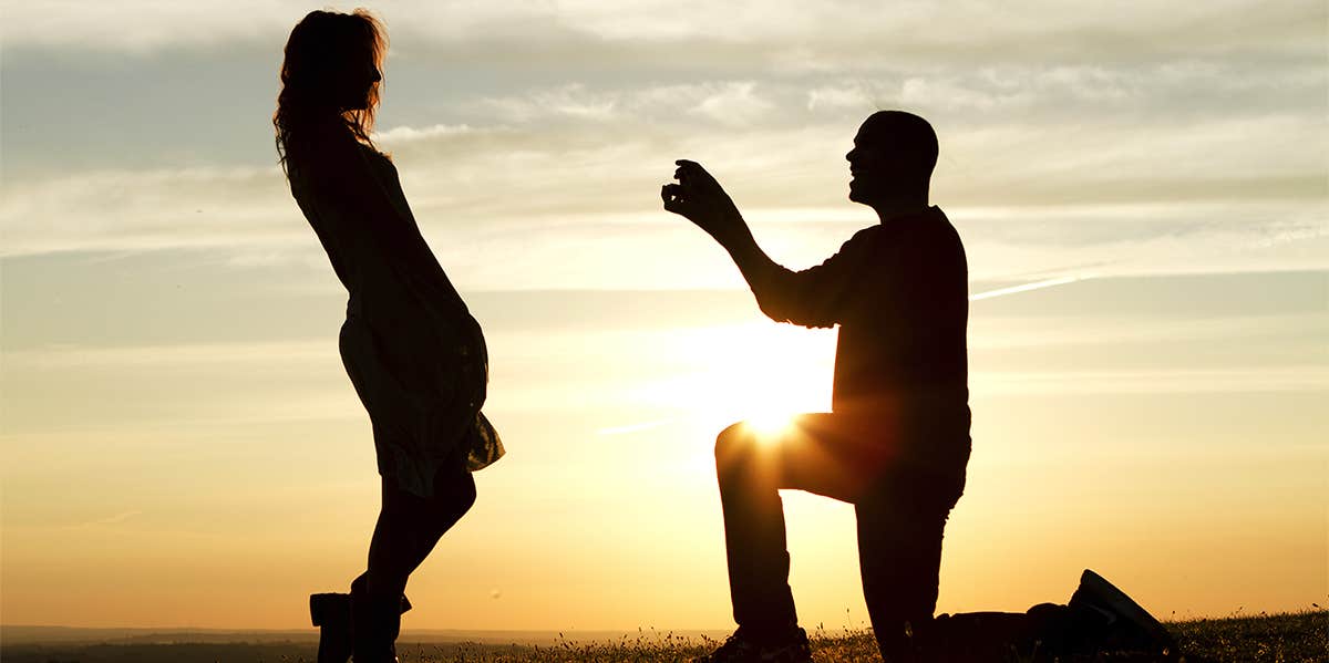 Engaged? 4 Ways To Tell Whether Your Marriage Will Work man proposing to woman