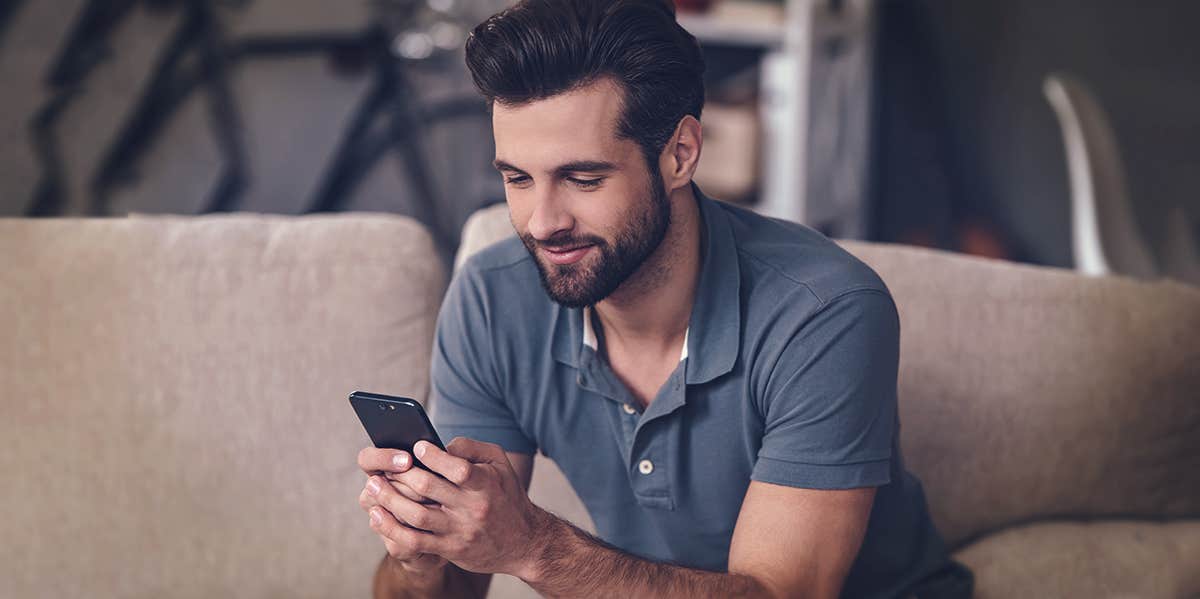 Unsexy Mistakes Men Always Make On Dating Apps man using iphone