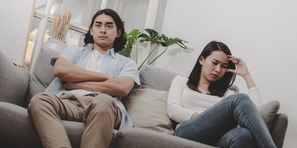 5 Red-Flag Signs Your Partner Is Inconsiderate And Very Selfish unhappy couple