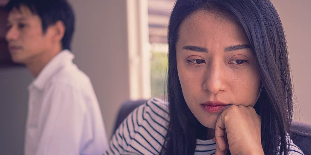 5 Tragic Signs Your Own Jealousy Is Driving Him Away couple conflicting
