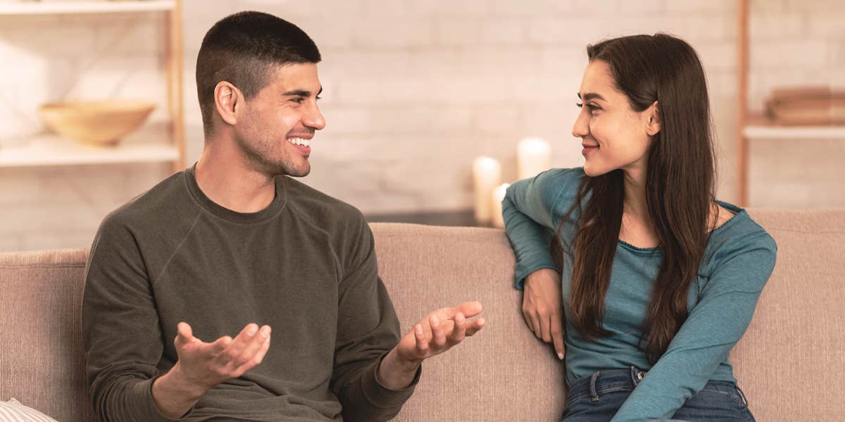 5 Subtle Body Language Clues That Hint He's Into You couple having a chat