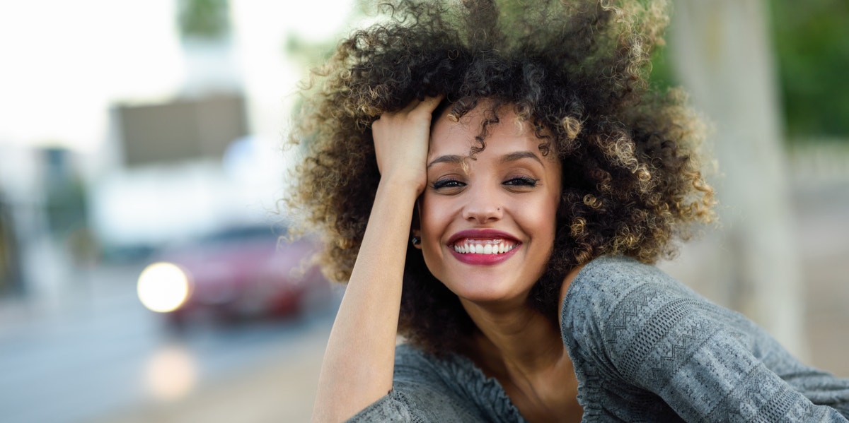 7 Vital Habits Of Optimistic People That Tend To Be The Happiest smiling woman