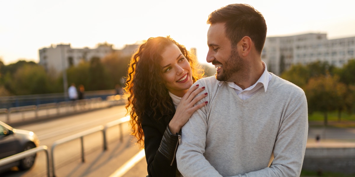 8 Big Ways To Tell If He's Intellectually Compatible With You couple smiling at each other