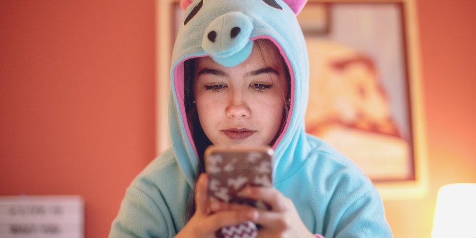 The Biggest Sign You're Totally Dependent On Facebook The Biggest Sign You're Totally Dependent On Facebook