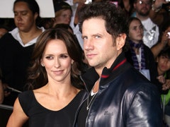 Jennifer Love Hewitt's BF Calls Her 'Pear-Ass' Jennifer Love Hewitt