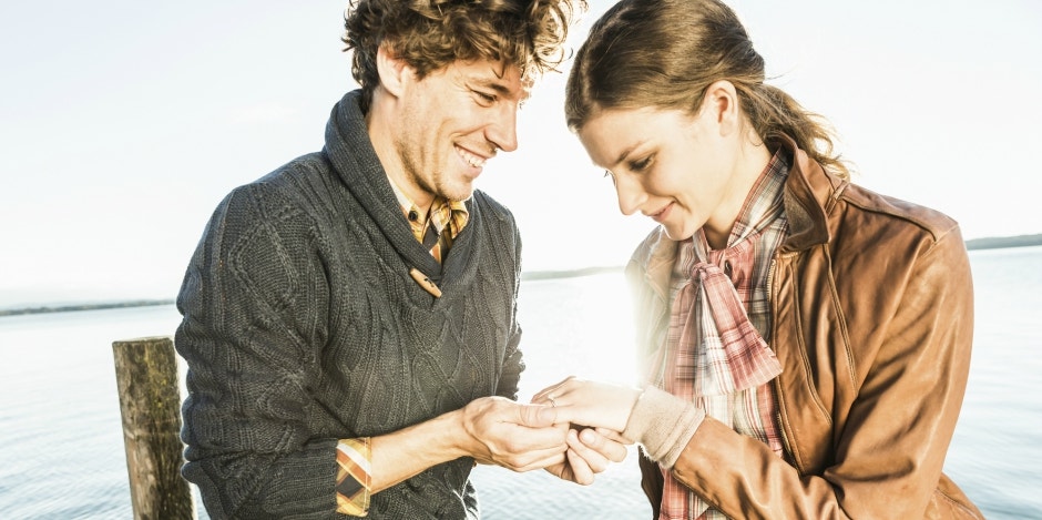 buying jewelry for girlfriend buying jewelry for wife