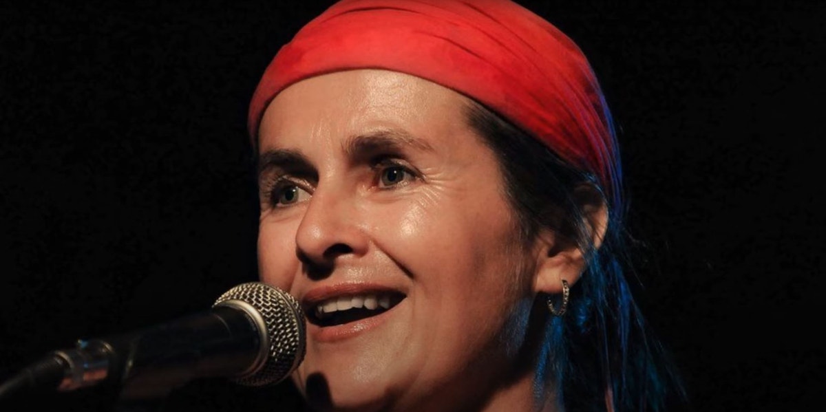 Singer Dies After Deliberately Catching Covid So She Could Obtain A Recovery Pass Hana Horka