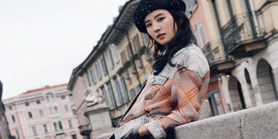 Who Is Liu Yifei? New Details About Mulan Actress And Why She's Facing Protests And Backlash Who Is Liu Yifei? New Details About Mulan Actress And Why She's Facing Protests And Backlash