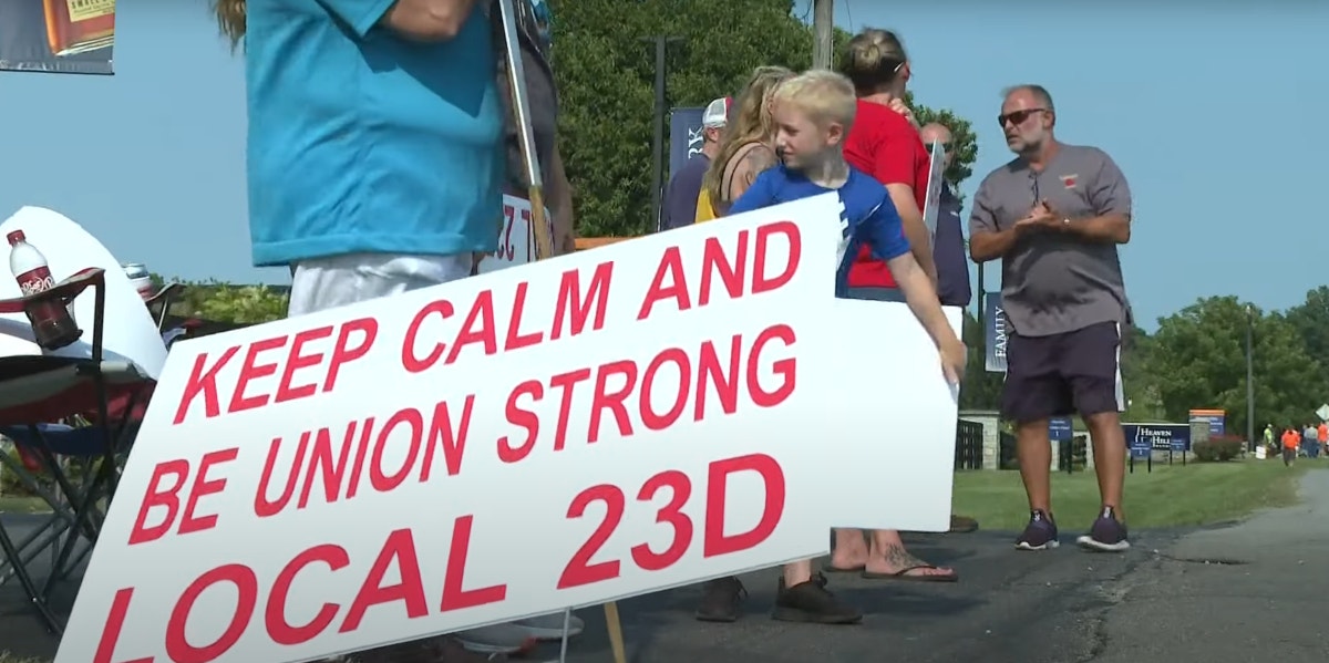 Non-Union Distillery Worker Flips Off Strikers Then Flips Truck Distillery Union Strike