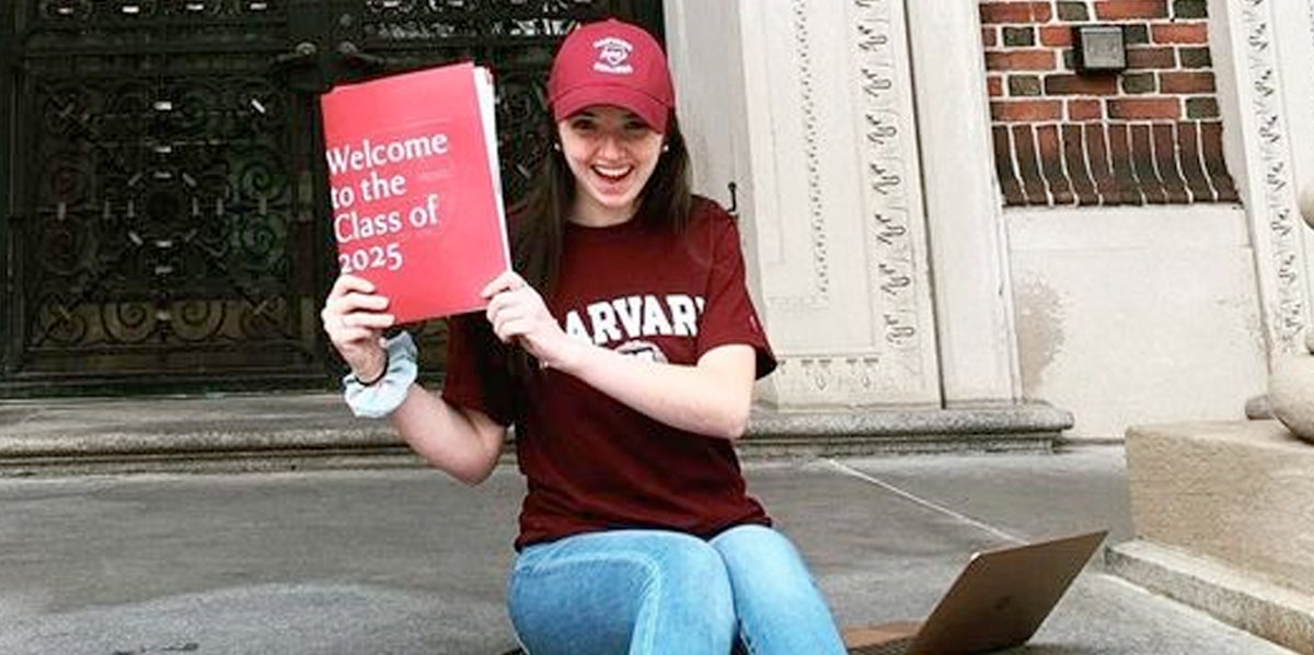 Why This Woman’s Dislike For The Letter ‘S’ Got Her Into Harvard Abigail Mack wearing some Harvard merch and posing with an acceptance folder from the university.