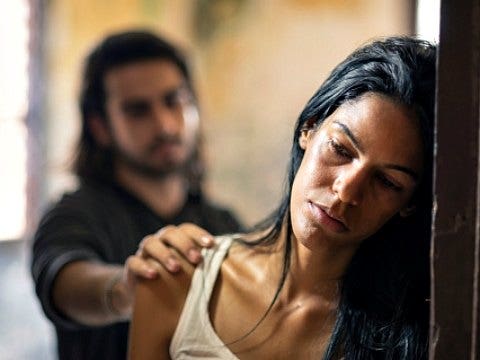 6 Warning Signs You're In An Abusive Relationship [EXPERT]