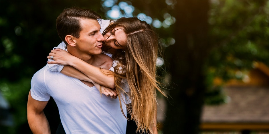 Am I Ready For A Relationship? These 4 Signs Point To 'Yes'