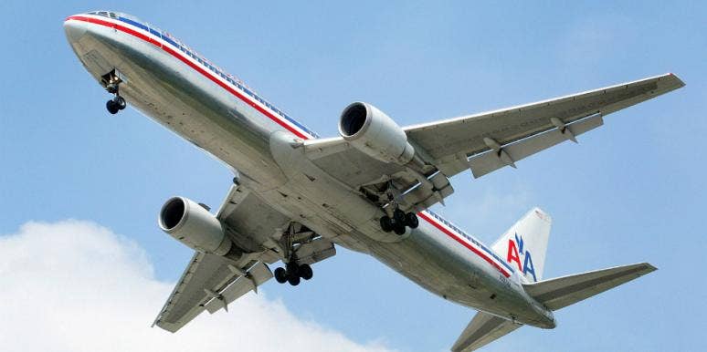 Alaska Airlines Employee Yells 'Evacuate;' Causes Mass Panic At Newark Airport