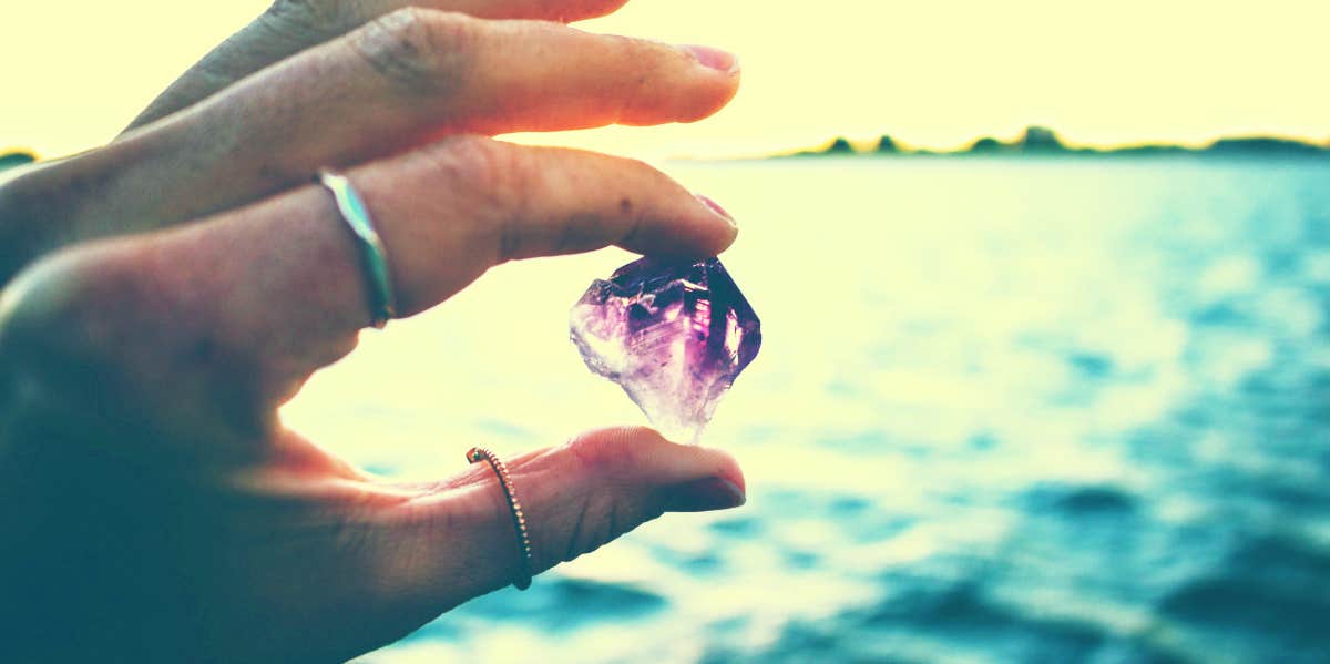 Amethyst Crystals: Meanings, Healing Properties & Benefits amethyst crystal