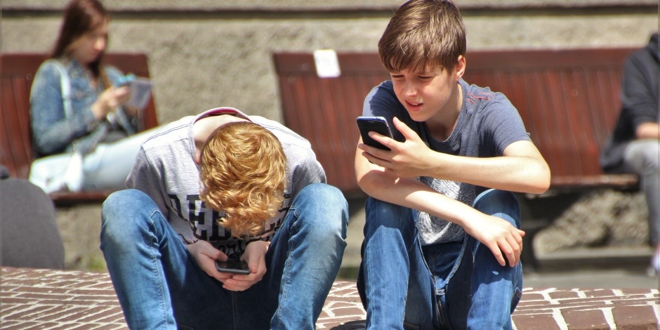 Children texting