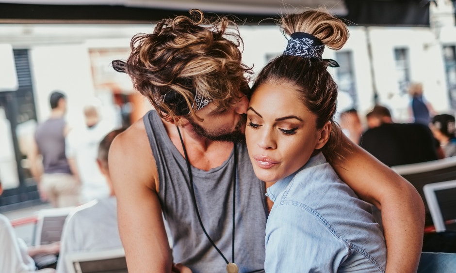 Online Dating Profile & First Date Red Flags That Someone Has Low Emotional Intelligence & Wellness Online Dating Profile & First Date Red Flags That Someone Has Low Emotional Intelligence & Wellness