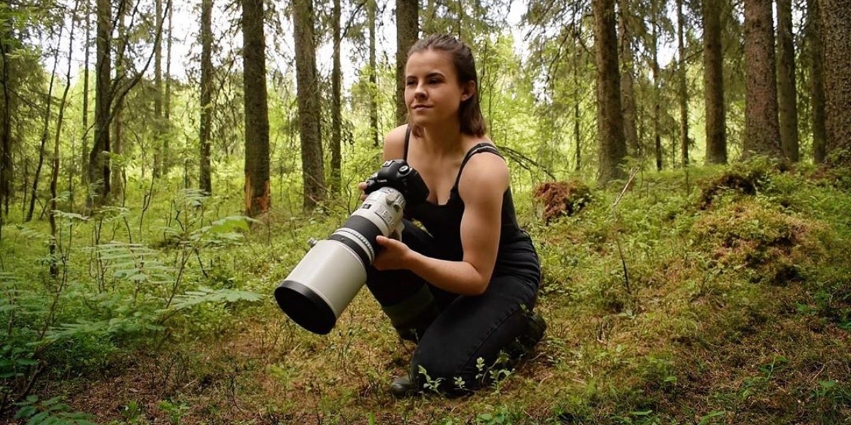 The Wholesome Story Of How A Wildlife Photographer Became A Mom To Baby Red Squirrels