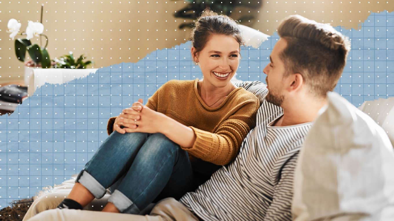 Common-But-Awful Pieces Of Relationship Advice You Should Definitely Ignore Couple chatting with each other at home