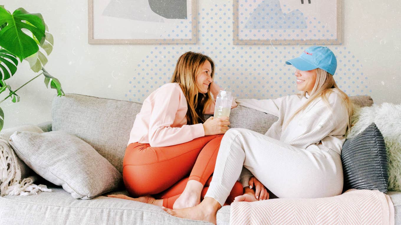 5 Tiny Behaviors Of People With Excellent Social Skills - Vimarsana News