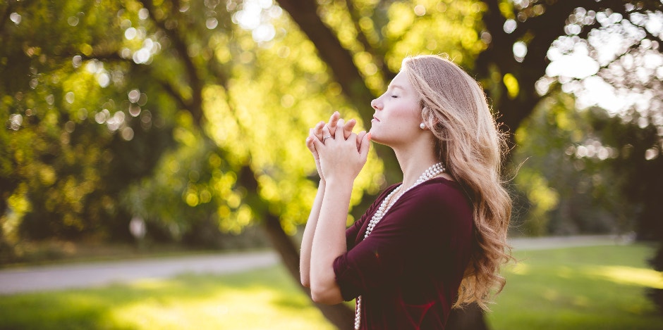 What Palm Reading & Palmistry Can Tell You About Your Health And Wellness