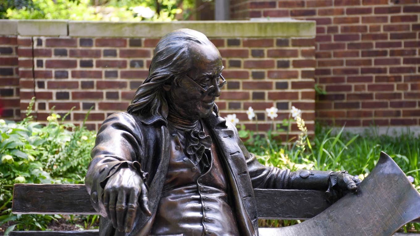 statue of Benjamin Franklin