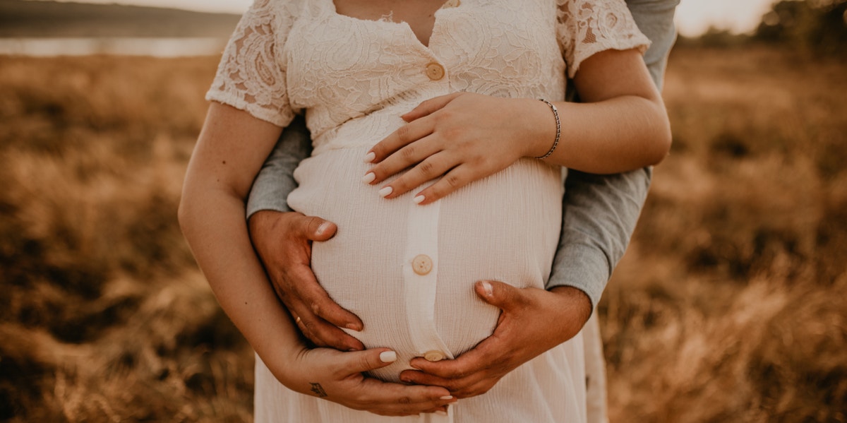 pregnant couple