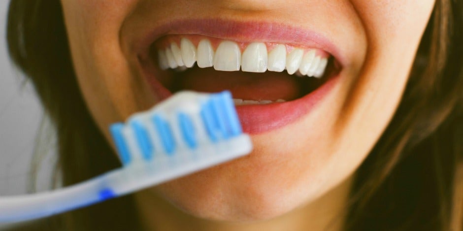 20 Best Toothpastes For Sensitive Teeth
