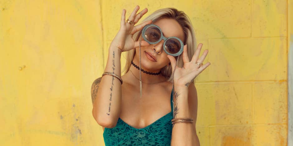 12 Struggles Girls With Big Butts And Small Boobs Understand 12 Struggles Girls With Big Butts And Small Boobs Understand