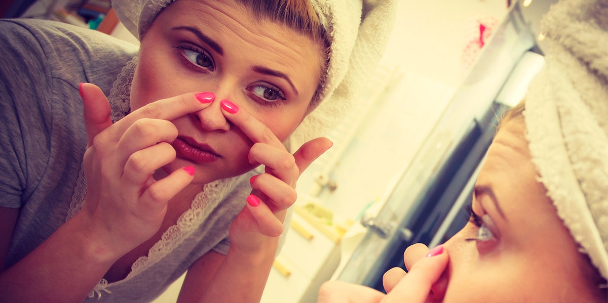 This Blackhead Popping Video Is So Bad — And Yet So Very Good This Blackhead Popping Video Is So Bad — And Yet So Very Good