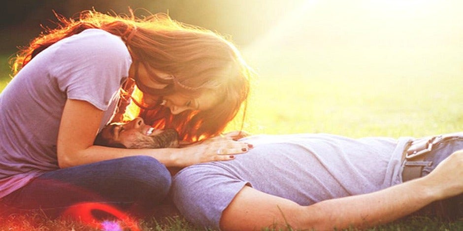 couple kissing outside couple kissing outside