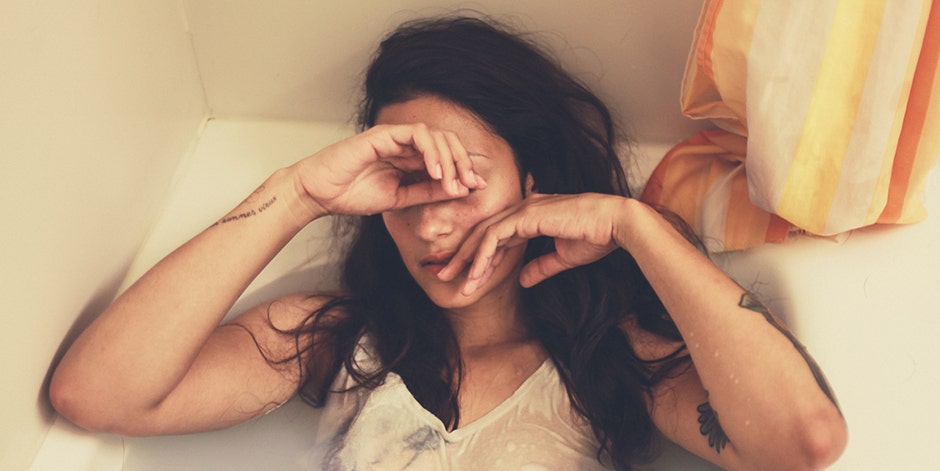 10 Popular Music Videos To Watch When You Can't Sleep (To Help You Wind Down) 10 Popular Music Videos To Watch When You Can't Sleep (To Help You Wind Down)
