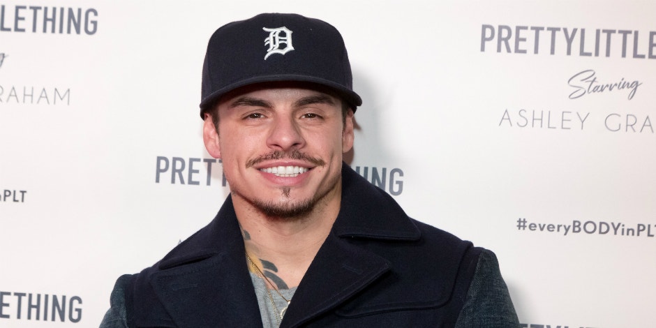 Who is Casper Smart's Girlfriend? 5 Things We Know About the Swimsuit Model Who is Casper Smart's Girlfriend? 5 Things We Know About the Swimsuit Model