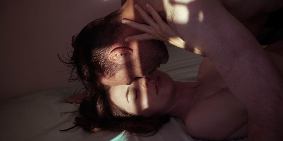 Why Casual Hookups Leave You Completely Malnourished couple hooking up