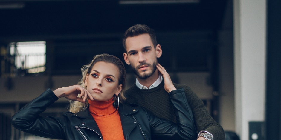 Top Dating & Relationship Mistakes You Make Trying To Get A Guy To Like You That Come Off As Desperate And Scare Men Away Top Dating & Relationship Mistakes You Make Trying To Get A Guy To Like You That Come Off As Desperate And Scare Men Away
