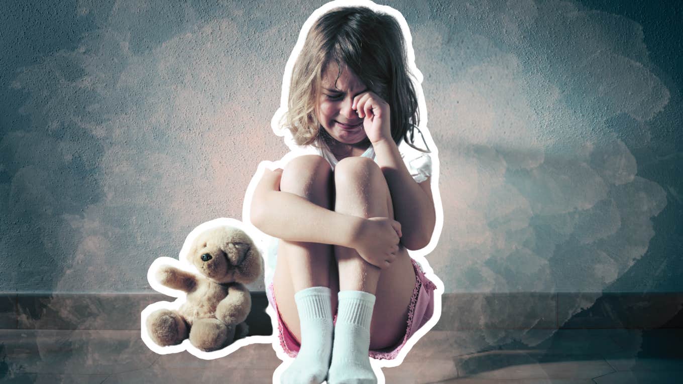 10 Casual Questions To Ask A Kid That Can Actually Tell You If They’re Being Emotionally Neglected Little girl crying on the floor
