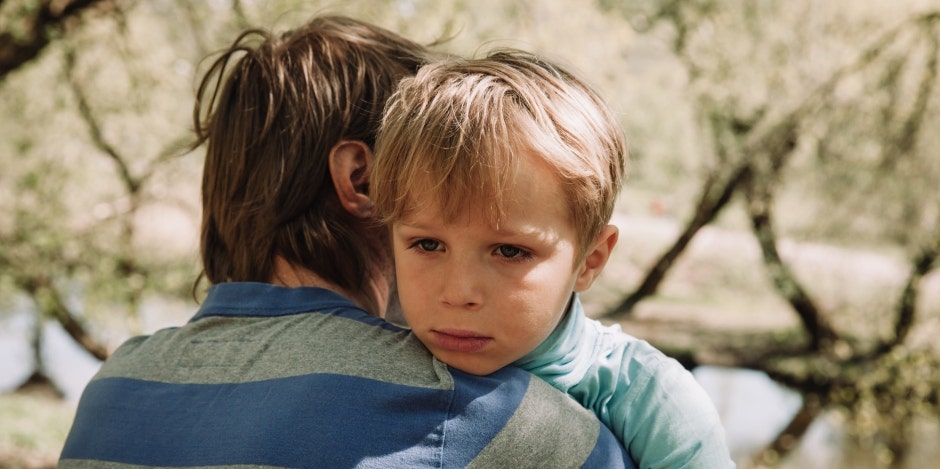 Parenting Advice To Help Ease The Heartbreak & Effects of Divorce On Children Parenting Advice To Help Ease The Heartbreak & Effects of Divorce On Children