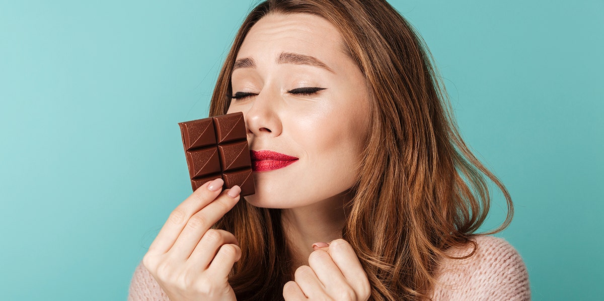 People Are Sniffing Chocolate Now Because This World Is Weird People Are Sniffing Chocolate Now Because This World Is Weird