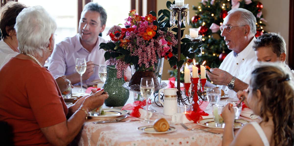 Couple Lies About Having Covid To Get Out Of Spending Christmas With Family Family Christmas dinner