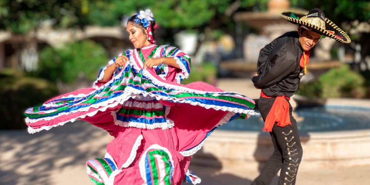 traditional Mexican dancers in the park on Cinco de Mayo