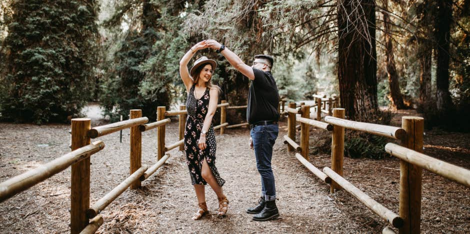 5 Little Signs He's Falling In Love With You 5 Little Signs He's Falling In Love With You