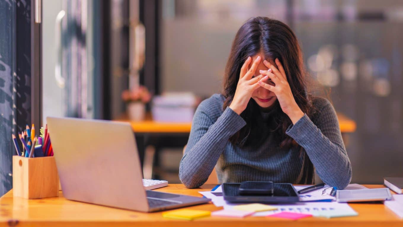 Woman's Co-Workers Turn On Her After She Gets Office Hunk Fired work, colleagues, hunk, office