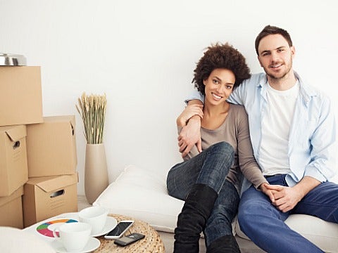 couple moving in together couple moving in together