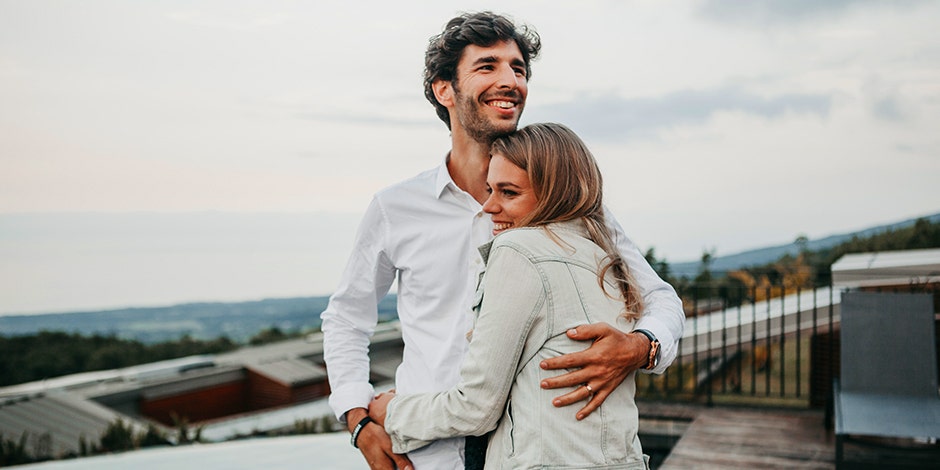 Best 50 Romantic Wedding Couple Poses To Bookmark