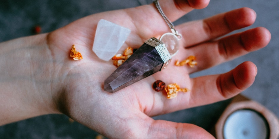 Crystal Meanings & Best Healing Stones For Love