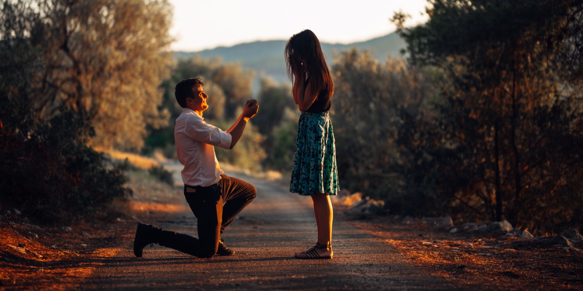 My Dad Decided My Engagement Photos Warranted His “Humble Opinion” man proposing to woman