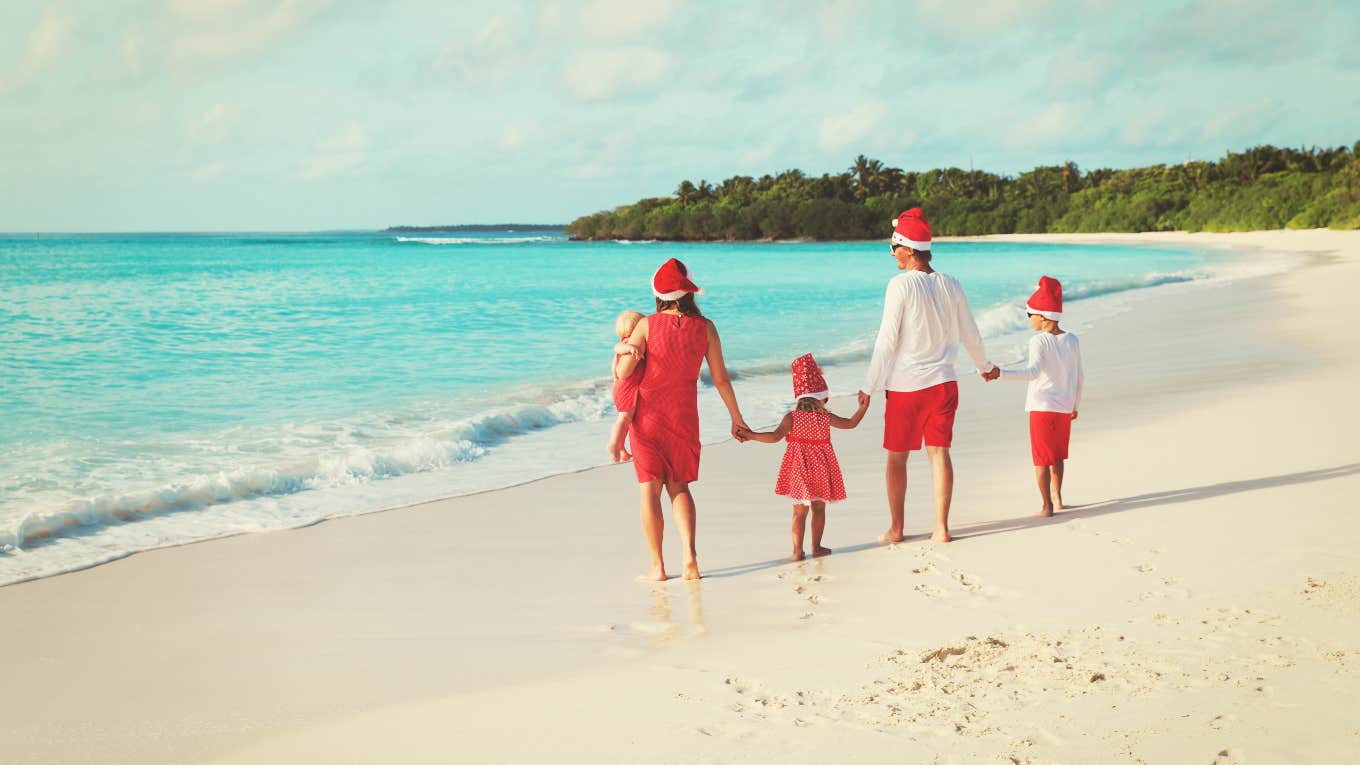 Daughter Happy Her Parents Have Not Given Her Christmas Gifts For 10 Years Family on vacation for Christmas, no gifts