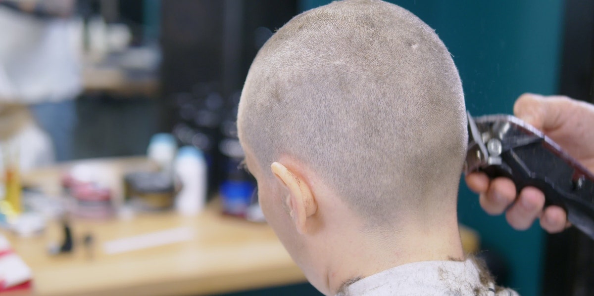 Dad Makes Daughter Shave Her Head After Bullying A Girl With Cancer Dad Makes Daughter Shave Head Reddit