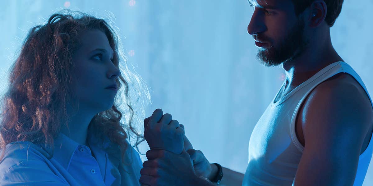 The 7 Descents Into The Hell Of Narcissistic Abuse abusive boyfriend controlling girlfriend