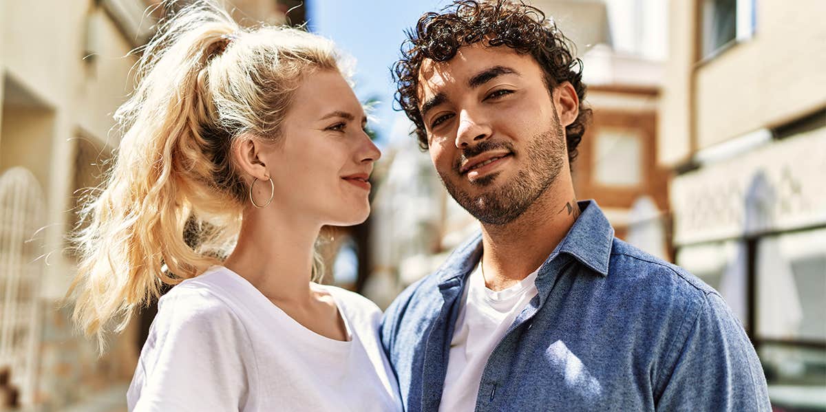 People With These 5 Personality Traits Know How To Be Assertive In Relationships confident couple