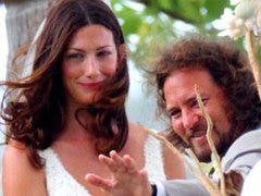 Eddie Vedder marries Jill McCormick